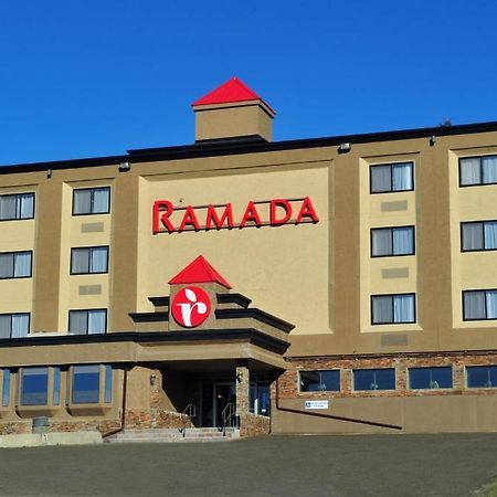 Ramada By Wyndham Вільямс-Лейк Екстер'єр фото