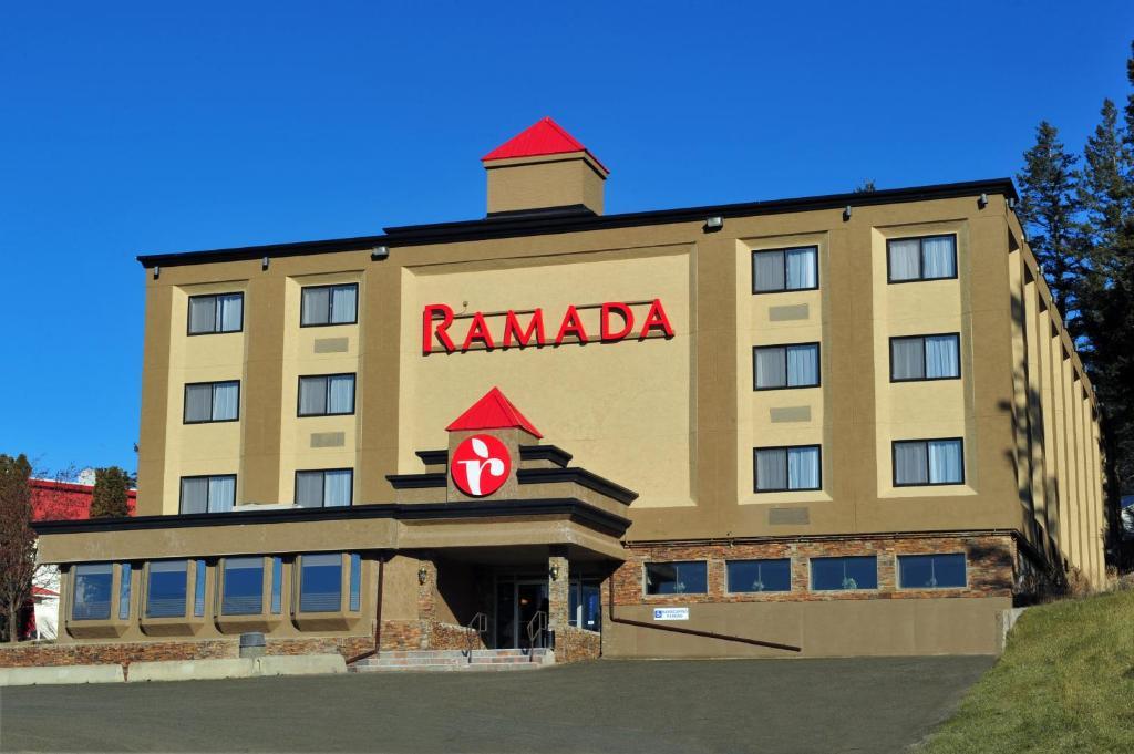 Ramada By Wyndham Вільямс-Лейк Екстер'єр фото